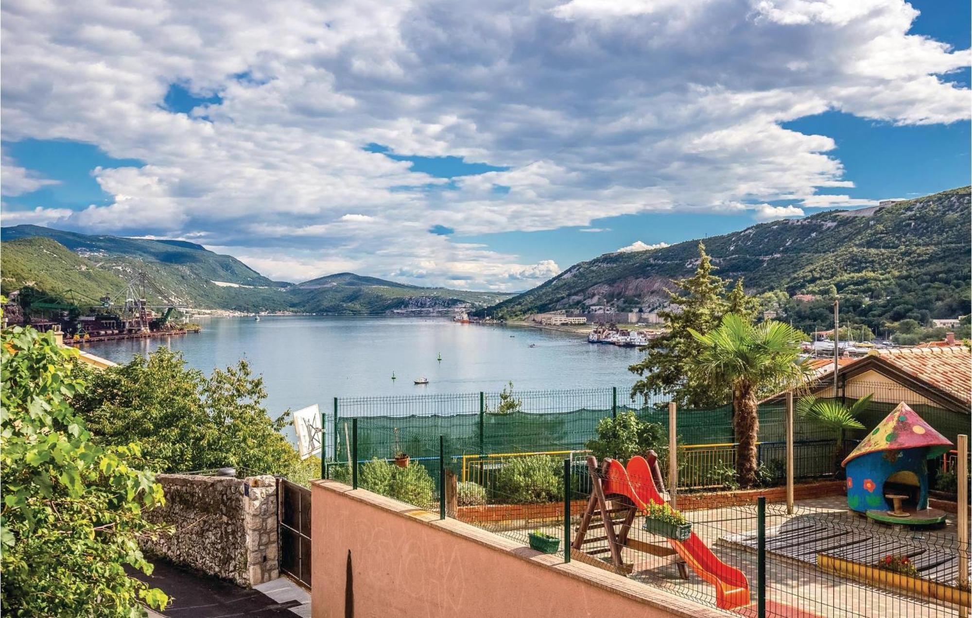 1 Bedroom Beautiful In Appartement *